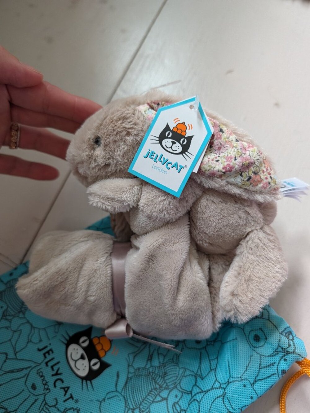 Jelly Cat blossom bea biege bunny soother - new